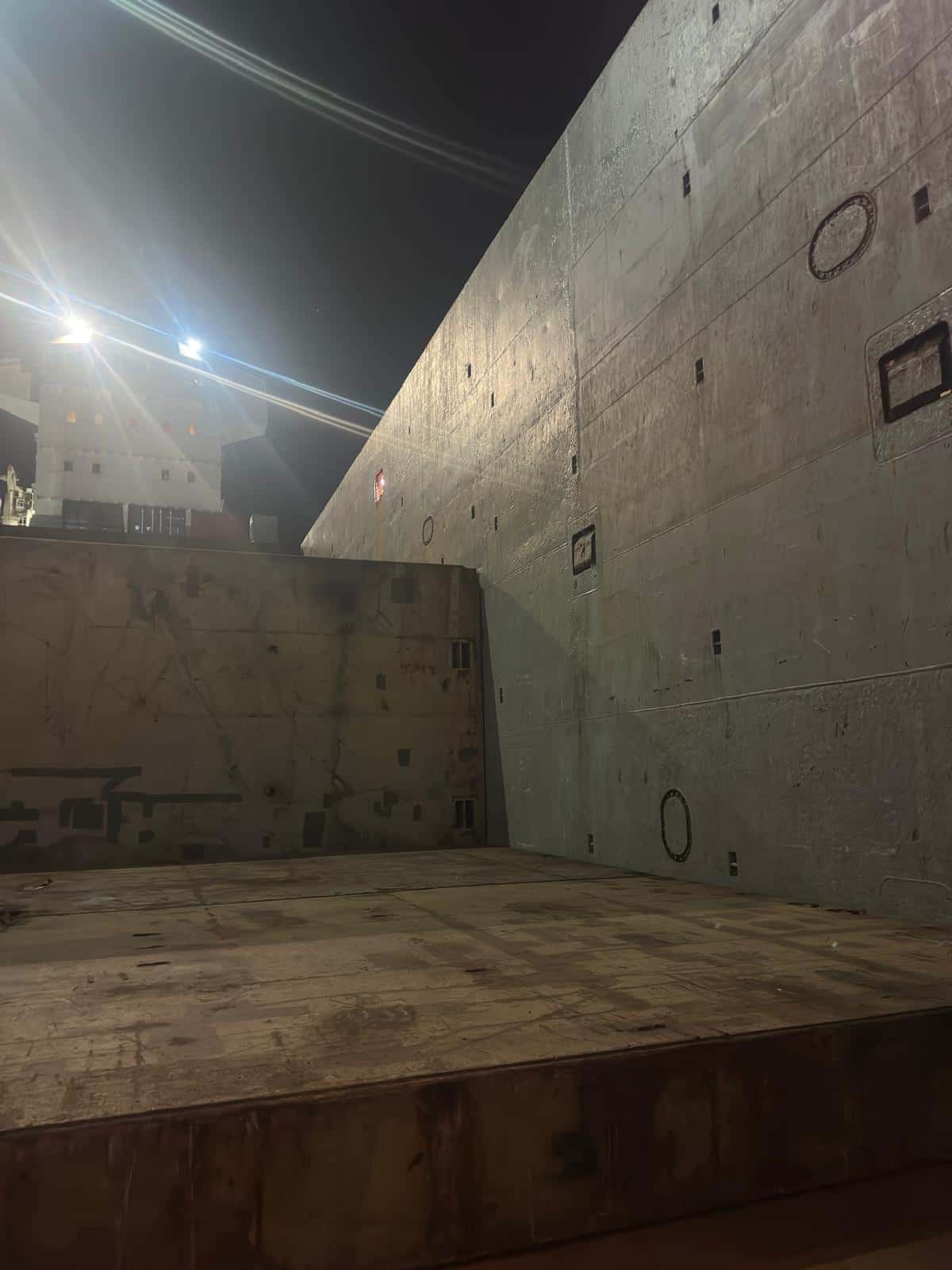MV EBRU — cargo hold 14