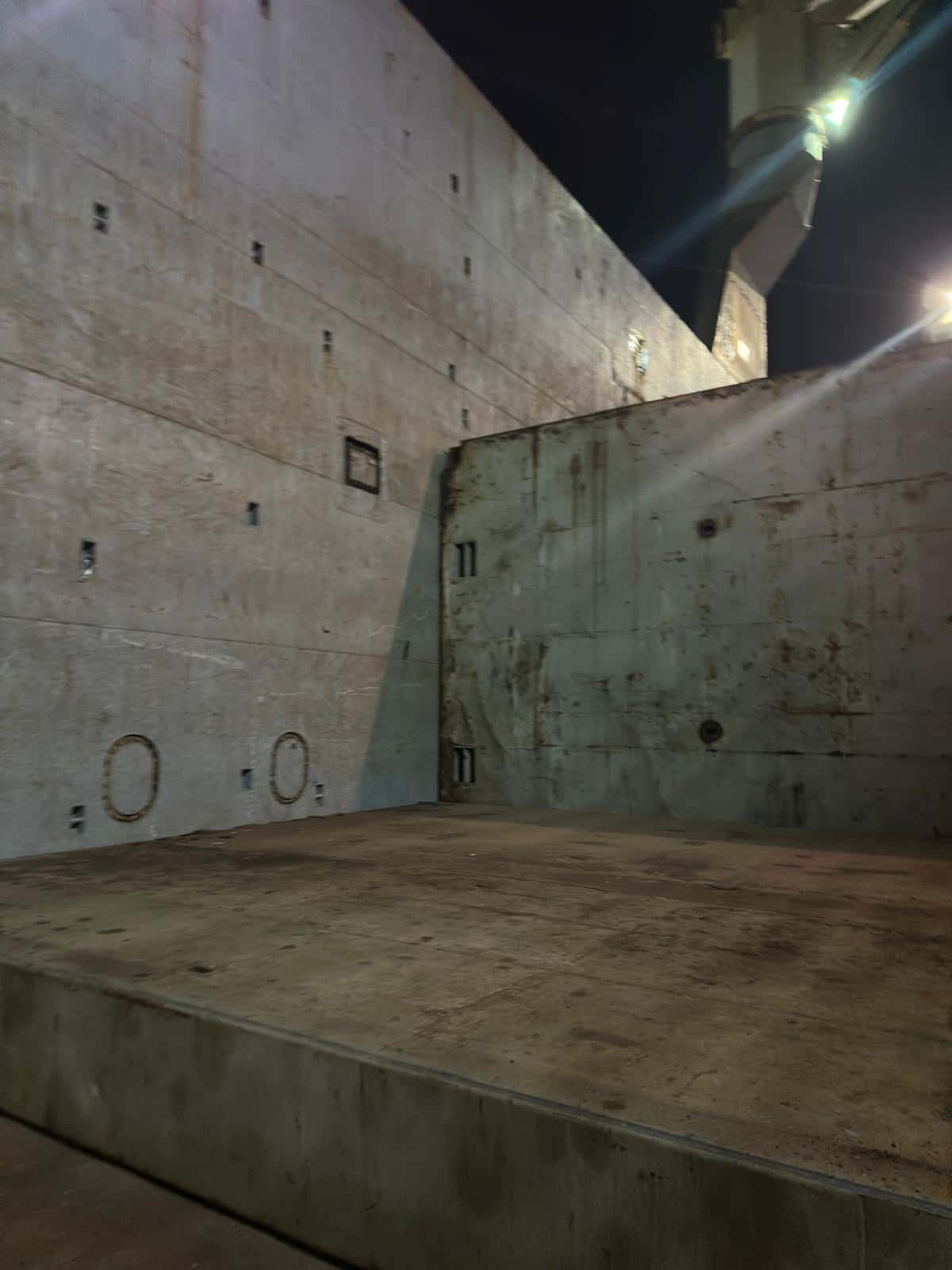 MV EBRU — cargo hold 15