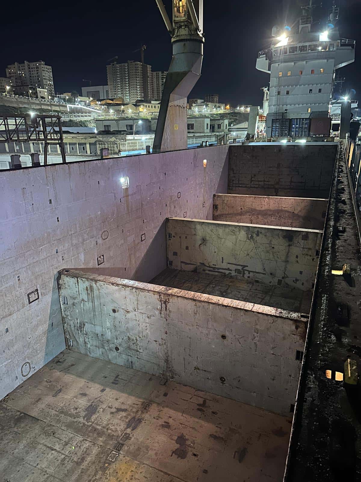 MV EBRU — cargo hold 27